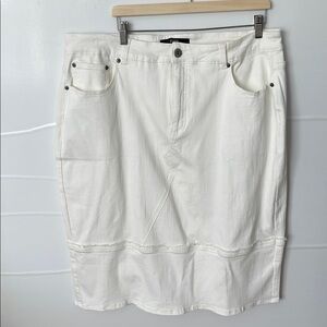 Special Collab Erdem x Universal Standard White Denim Skirt